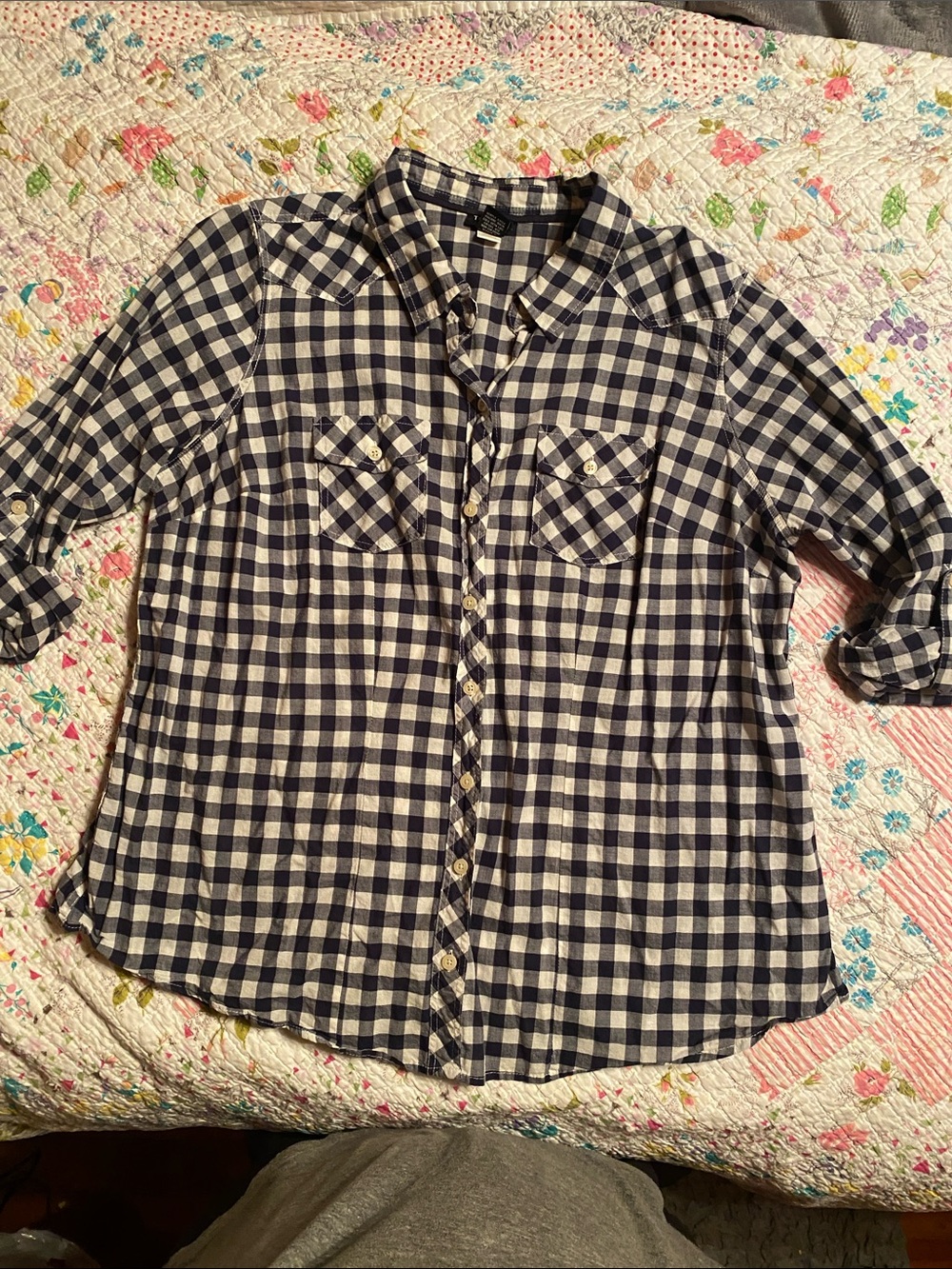 Torrid Navy and White Gingham Button-Down Shirt size 1 in Torrid 14-16…